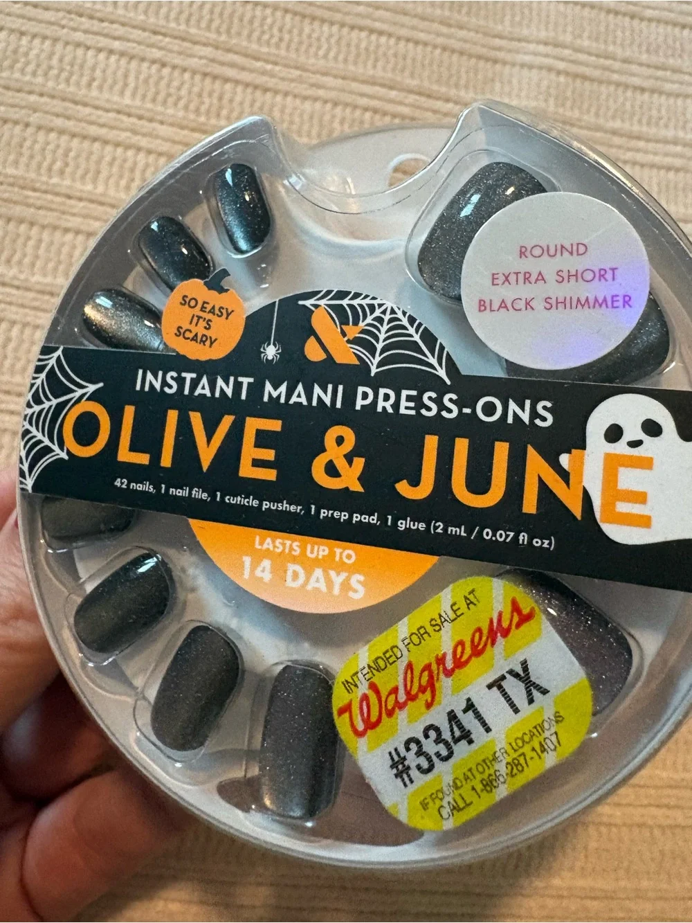 Olive & June instant mani